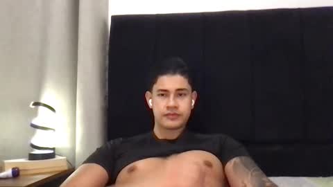 Javi    online show from May 26, 5:47 am