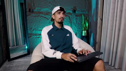 pablo online show from April 7, 2:45 am