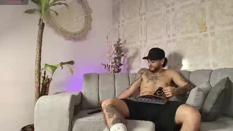pablo_veleez online show from July 2, 8:37 pm