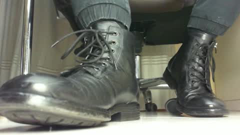 Snapshot of pablomenesssl chatting on January 18, 9:02 pm Pablo Meness online show from January 18, 9:02 pm