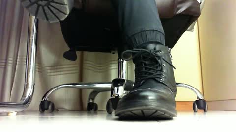 Snapshot of pablomenesssl chatting on January 22, 7:03 pm Pablo Meness online show from January 22, 7:03 pm