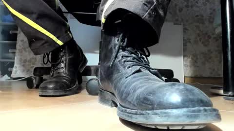 Snapshot of pablomenesssl chatting on November 11, 5:46 pm Pablo Meness online show from November 11, 5:46 pm