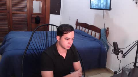Snapshot of pablomingo chatting on November 18, 7:35 am pablomingo online show from November 18, 7:35 am