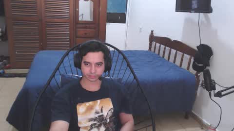 Snapshot of pablomingo chatting on November 24, 11:21 am pablomingo online show from November 24, 11:21 am