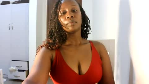 Snapshot of pacie1 chatting on July 20, 8:33 pm Pacie online show from July 20, 8:33 pm