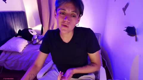 Fernanda online show from November 17, 1:33 am