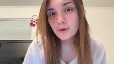 Snapshot of paigeeecc chatting on December 19, 4:19 am paigeeecc online show from December 19, 4:19 am