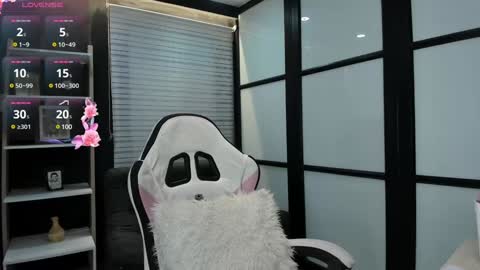 Paige online show from January 10, 11:39 pm