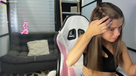 Paige online show from January 14, 8:59 pm