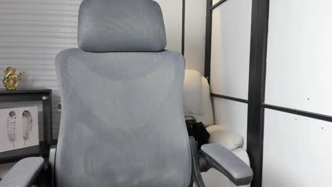 Paige online show from February 19, 4:55 pm