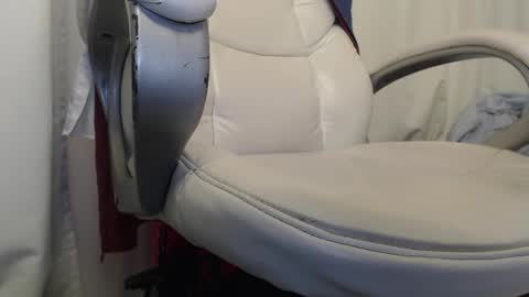 Snapshot of paiper_halliwey_ chatting on December 27, 1:00 am paiper online show from December 27, 1:00 am