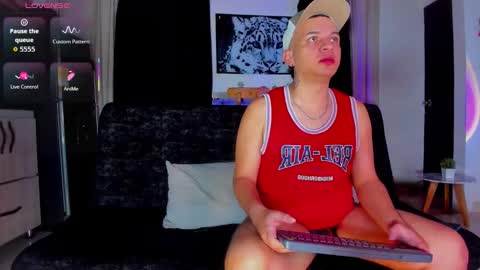 Snapshot of paisas_horny chatting on March 1, 6:59 am LIAN AND JACK online show from March 1, 6:59 am