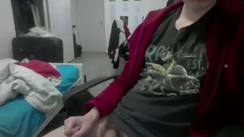 pere online show from May 1, 4:55 pm