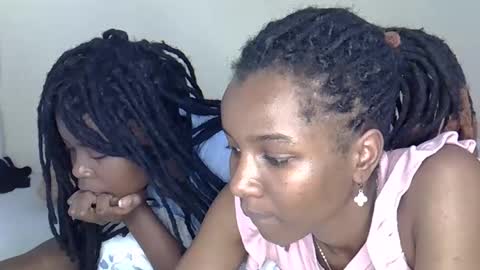 Snapshot of palashyuma chatting on November 6, 1:45 pm palashyuma online show from November 6, 1:45 pm