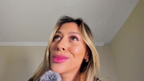 Snapshot of palmer_joness chatting on February 10, 12:08 am Palmer Joness online show from February 10, 12:08 am