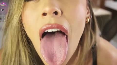 Snapshot of palmer_joness chatting on November 5, 1:44 pm Palmer Joness online show from November 5, 1:44 pm