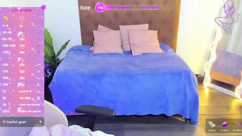 Snapshot of palmerfox_tay chatting on February 5, 9:18 pm palmerfox_tay online show from February 5, 9:18 pm