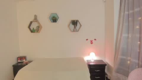 Snapshot of paloma_victory chatting on May 20, 9:43 pm Paloma online show from May 20, 9:43 pm