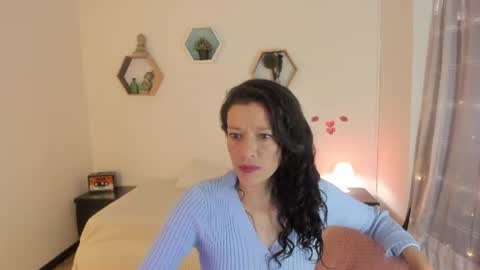 Snapshot of paloma_victory chatting on June 13, 8:29 pm Paloma online show from June 13, 8:29 pm
