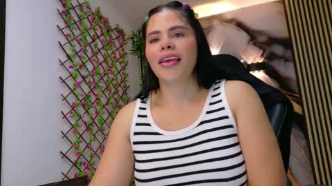 Snapshot of pam_roberts chatting on October 18, 5:35 pm Pam online show from October 18, 5:35 pm