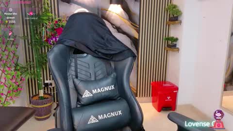 Snapshot of pam_roberts chatting on October 19, 7:58 pm Pam online show from October 19, 7:58 pm