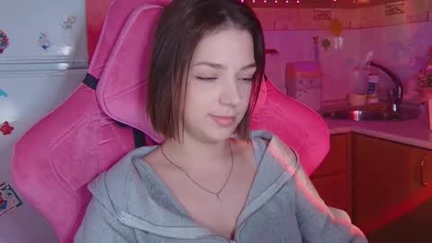 Pam online show from April 18, 7:07 pm