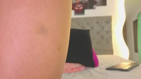 pamela23_ online show from April 16, 5:14 pm