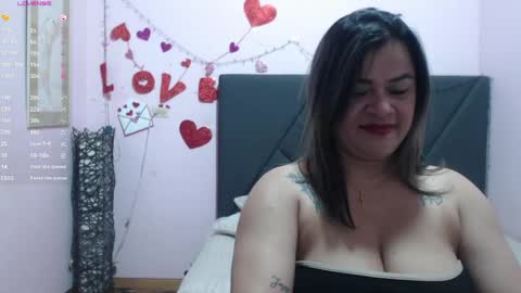 pamela_echeverria online show from April 14, 11:27 am