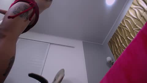 Snapshot of pamela_slim33 chatting on December 4, 3:21 pm Pamela online show from December 4, 3:21 pm