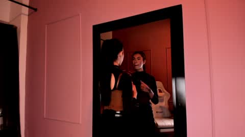 Snapshot of pamelaascott chatting on June 20, 4:15 am P A M online show from June 20, 4:15 am
