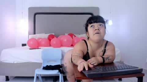 Snapshot of pamelabonnet_mml chatting on April 25, 7:44 pm pamelabonnet_mml online show from April 25, 7:44 pm