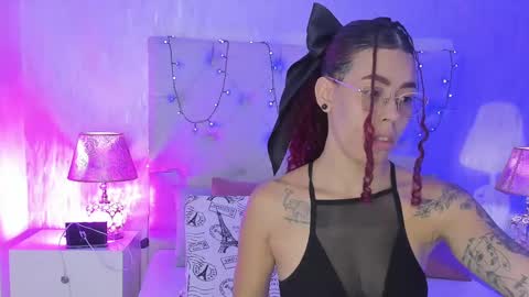 TELL ME PAMELLA AND GIVE ME A GOOD GRADE ITS IMPORTANT online show from October 23, 1:32 pm