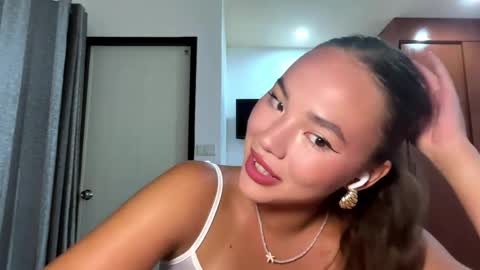 Kamila online show from April 2, 2:04 pm