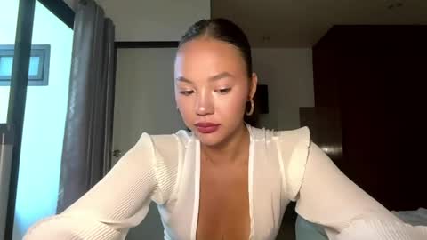 Kamila online show from April 4, 3:05 am