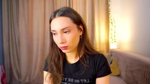 daniella online show from March 22, 8:07 am