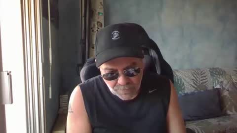 fla online show from May 9, 7:57 am