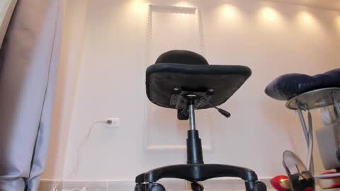 Snapshot of pandora__foster chatting on March 5, 12:38 am Pandora online show from March 5, 12:38 am