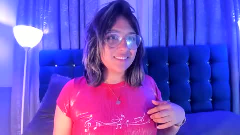 Snapshot of pandoracherry chatting on January 10, 8:40 am Pandora online show from January 10, 8:40 am