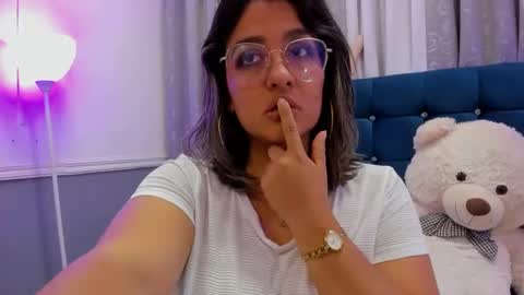 Snapshot of pandoracherry chatting on February 15, 8:44 am Pandora online show from February 15, 8:44 am