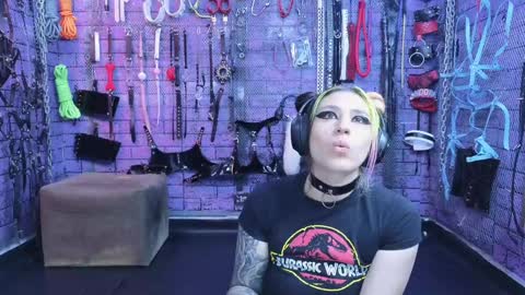 Snapshot of pandoranez chatting on January 27, 7:14 am PandoraNez online show from January 27, 7:14 am