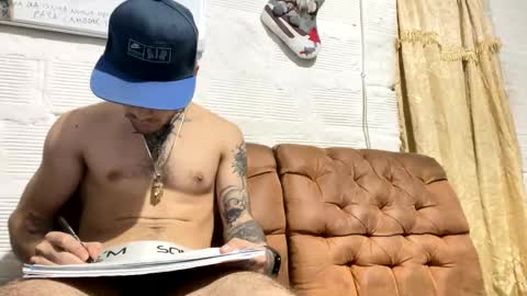 Snapshot of panthers_room chatting on December 24, 2:54 am panthers_room online show from December 24, 2:54 am