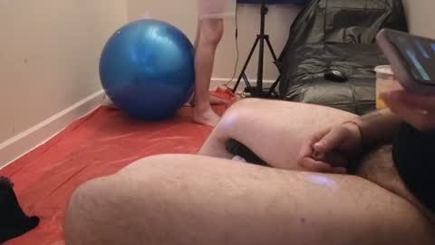 Snapshot of pantslesstraveler_plt chatting on January 18, 1:41 am PantsLessTraveler online show from January 18, 1:41 am