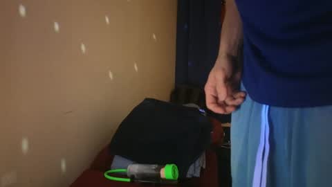 Snapshot of pantslesstraveler_plt chatting on February 25, 12:55 pm PantsLessTraveler online show from February 25, 12:55 pm