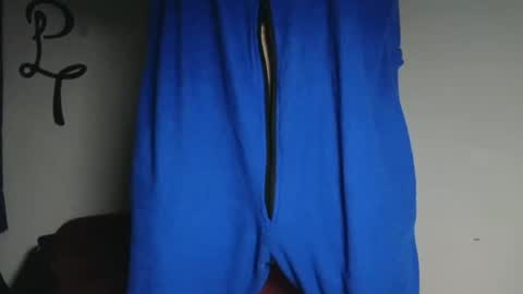 Snapshot of pantslesstraveler_plt chatting on March 4, 12:44 pm PantsLessTraveler online show from March 4, 12:44 pm