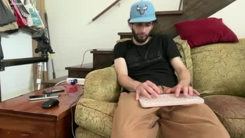 Snapshot of pantslesstraveler_plt chatting on September 21, 5:58 pm PantsLessTraveler online show from September 21, 5:58 pm