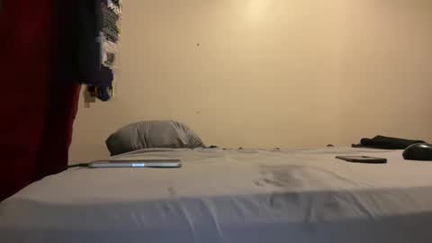 Snapshot of pantslesstraveler_plt chatting on October 22, 7:02 pm PantsLessTraveler online show from October 22, 7:02 pm