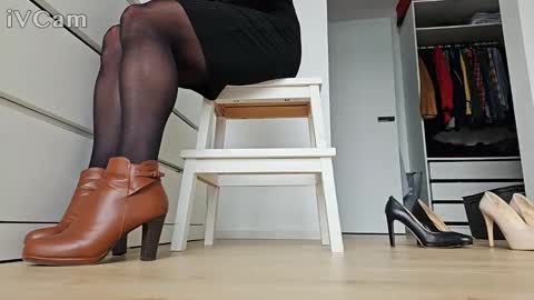 Snapshot of pantyhose_ggggg chatting on September 24, 7:44 am pantyhose_ggggg online show from September 24, 7:44 am