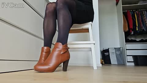 Snapshot of pantyhose_ggggg chatting on October 4, 11:19 am pantyhose_ggggg online show from October 4, 11:19 am