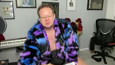 PantyhoseKing online show from November 29, 1:14 pm