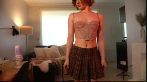 Snapshot of pantykrist chatting on August 9, 2:22 pm Kristina Kriss online show from August 9, 2:22 pm